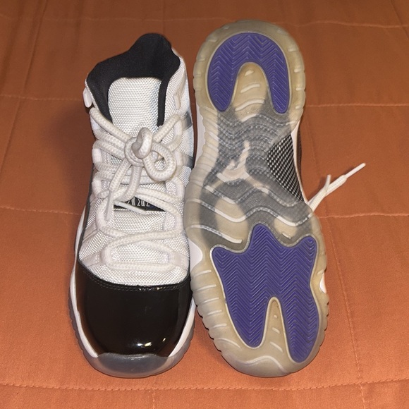 Jordan 11 Concords - Picture 3 of 4